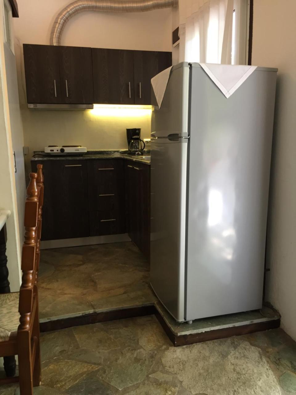Sotiroulis Apartments Nea Mesagkala Luaran gambar